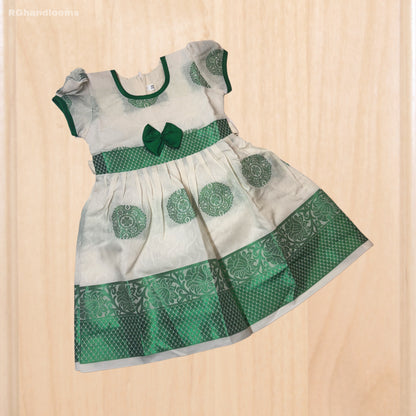 Green colour Kids frock