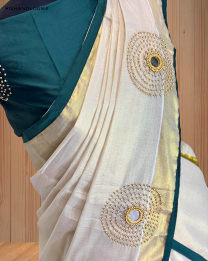 Kerala Traditional Dhavani Set